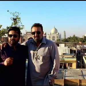 Kamal Nearest To Taj Mahal India