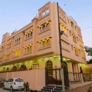 *** Отель The Taj Vista -walking Distance To Taj Mahal Индия