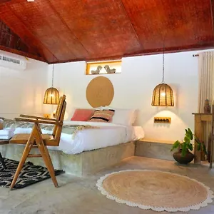  Bed & Breakfast Sunsets&palm Trees India