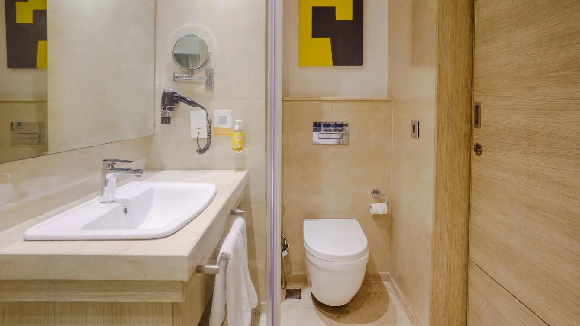 Bloom Hotel - Karol Bagh Delhi
